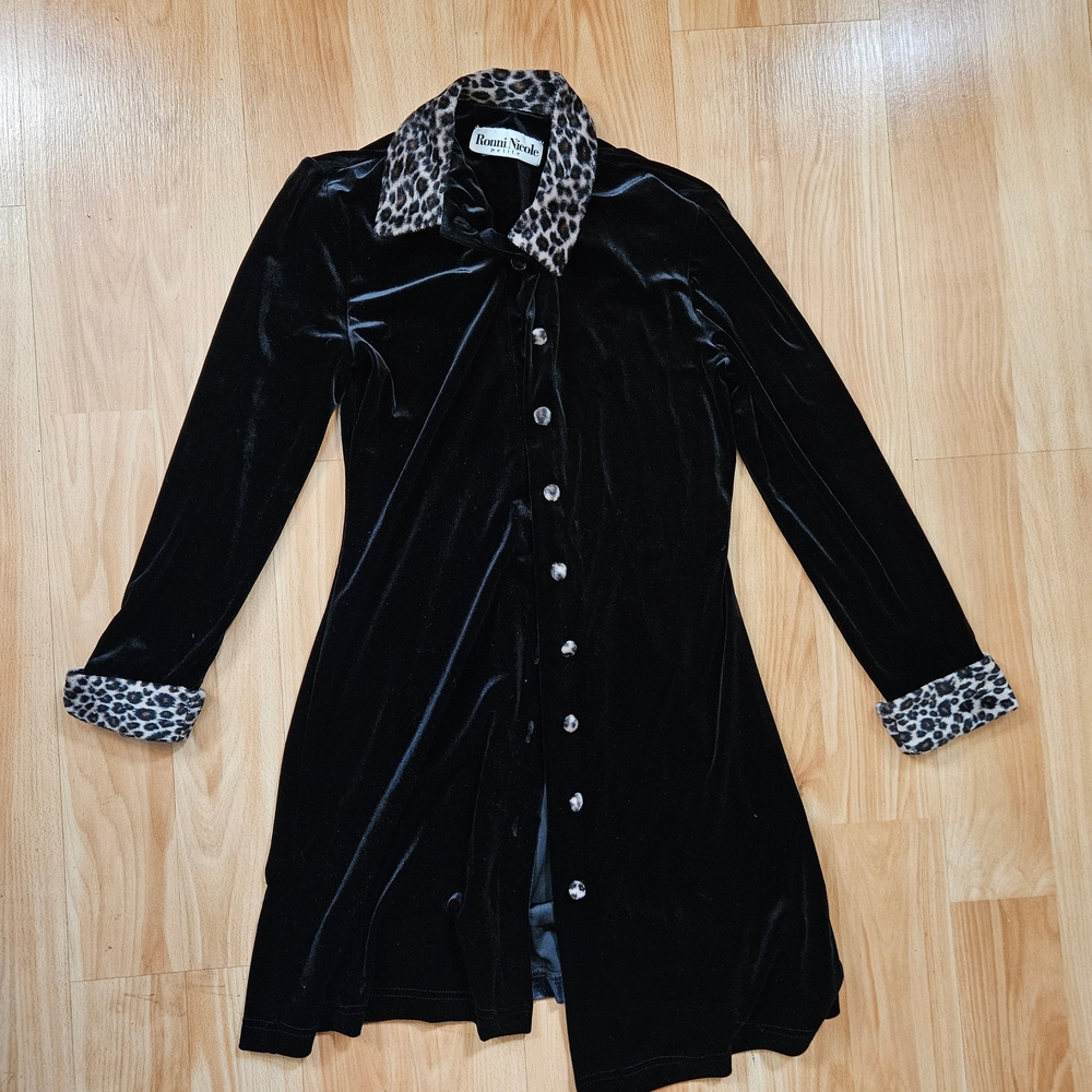 Ronni Nicole Black Velvet Dress with Leopard Collar